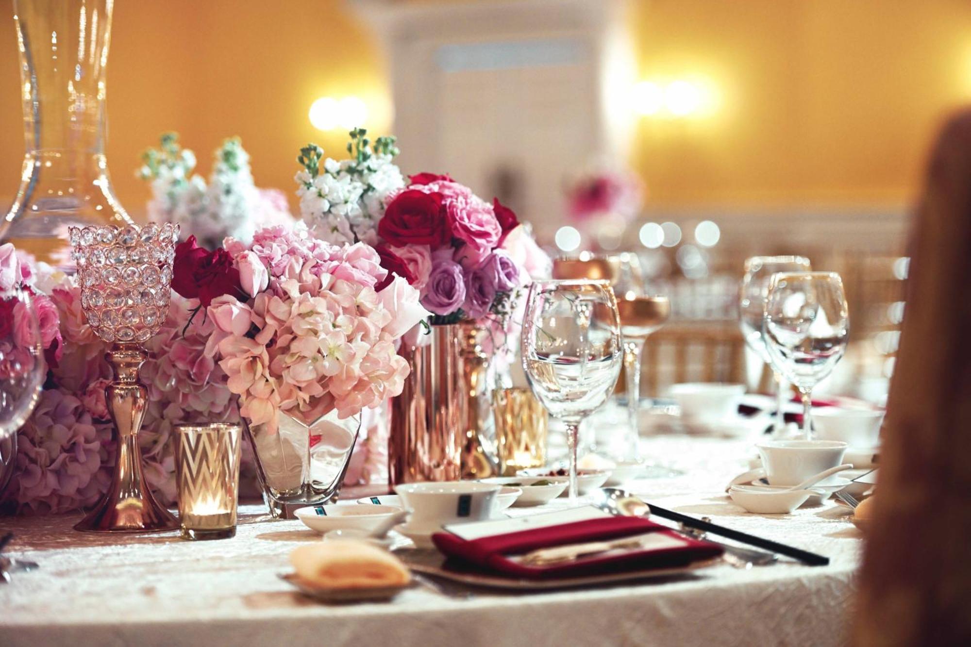 Hotel The Ritz-Carlton, Kuala Lumpur Exteriér fotografie A table set for a formal dinner