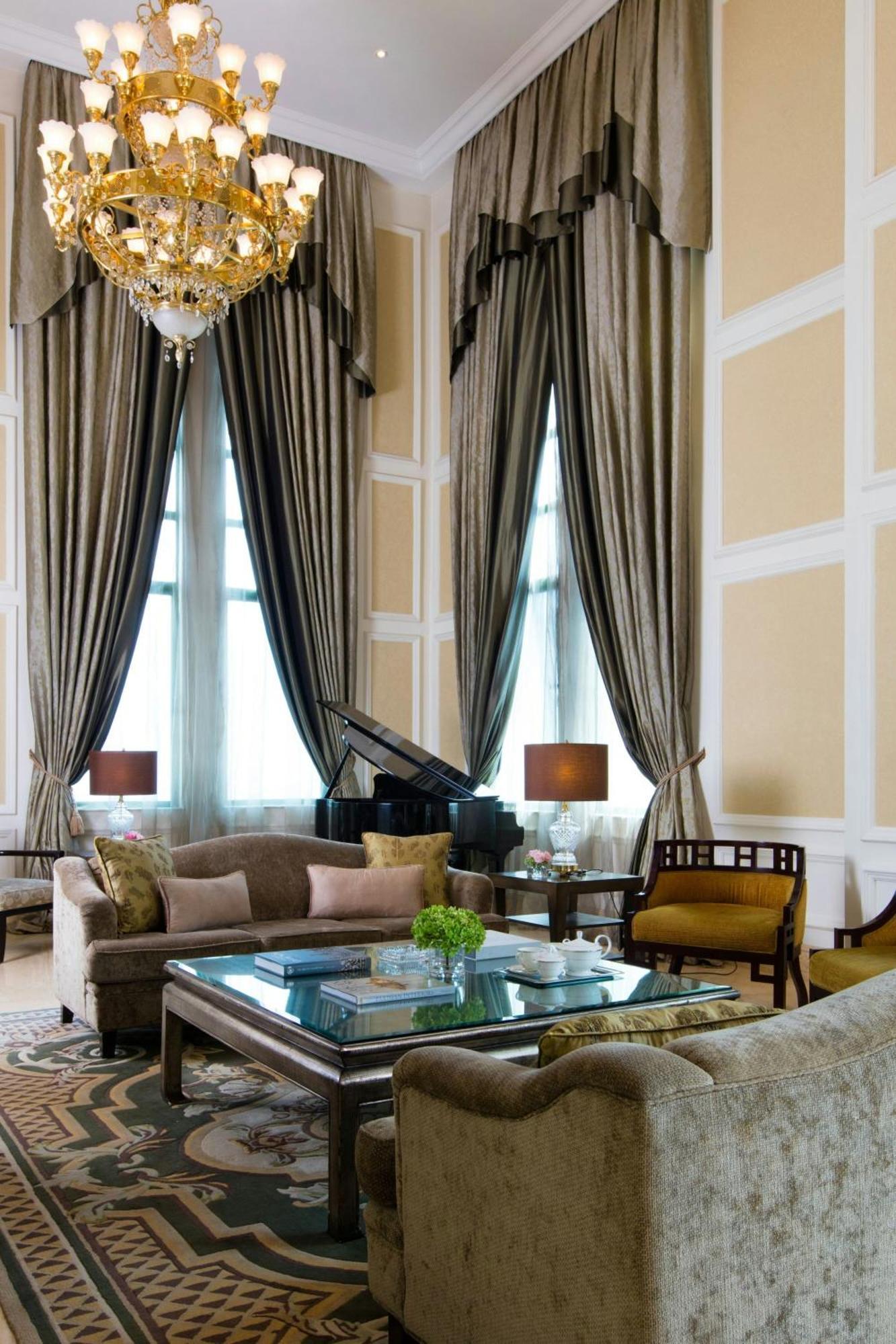 Hotel The Ritz-Carlton, Kuala Lumpur Exteriér fotografie The living room of a suite at The Peninsula